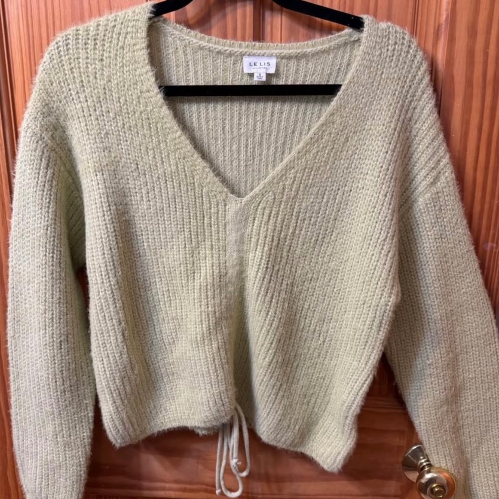 Women’s Sweater